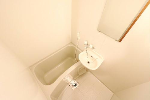 バス・シャワールーム　浴室乾燥機で雨や雪の日でもらくらくお洗濯！