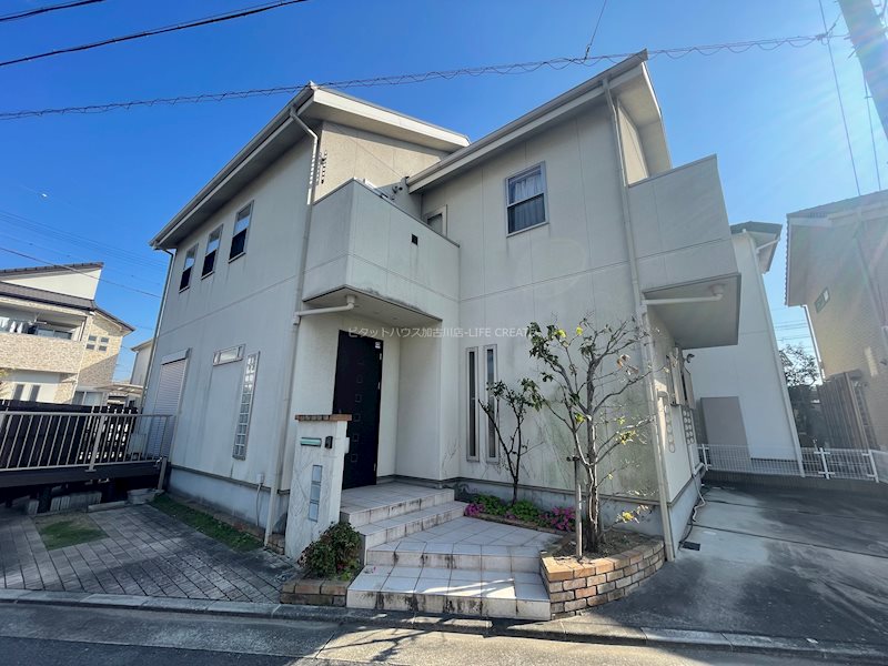 平岡町つつじ野戸建の建物外観