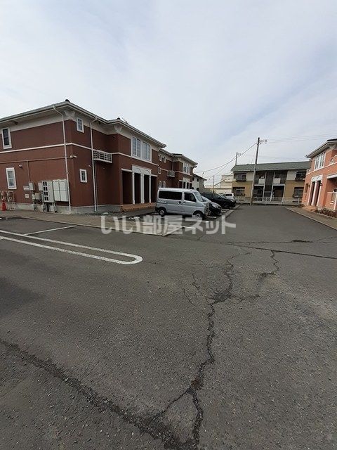 【大崎市古川駅東のアパートの駐車場】