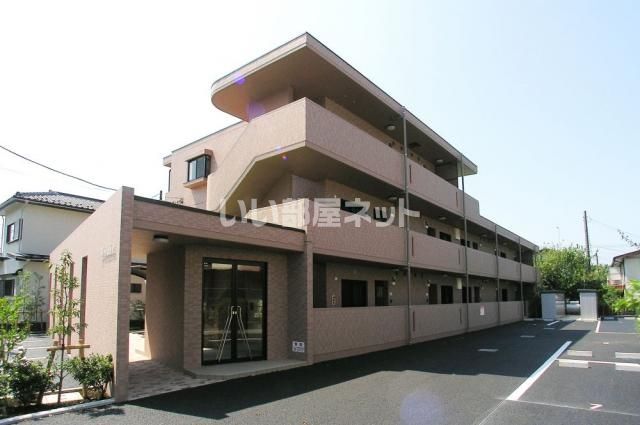 藤沢市鵠沼神明のマンションの建物外観