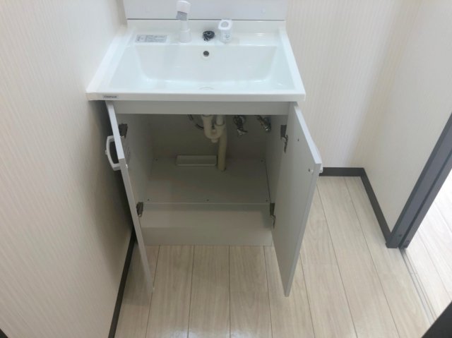 洗面設備　※退去前の為、別部屋の写真になっております。