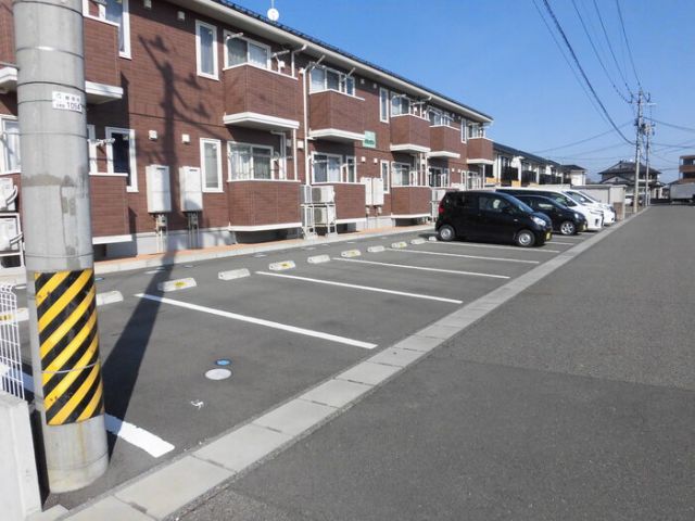 【郡山市日和田町のアパートの駐車場】