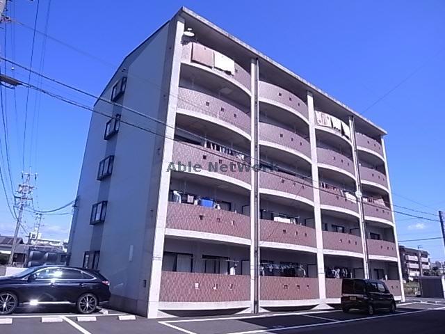 岐阜市茜部菱野のマンションの建物外観