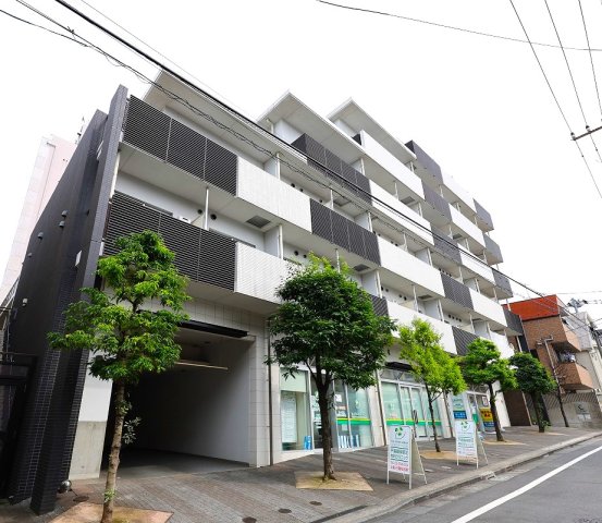 【カスタリア戸越駅前の建物外観】