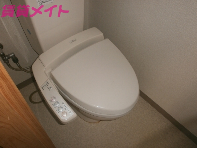 トイレ　同型