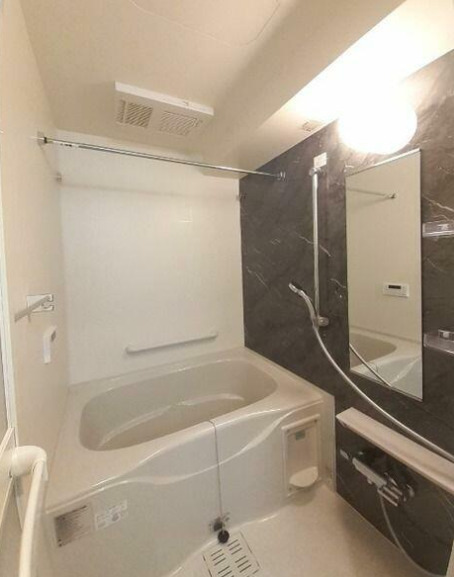 バス・シャワールーム　※別部屋の参考写真です。