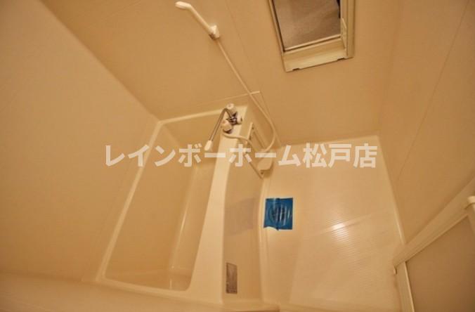 バス・シャワールーム　日々の疲れを癒すお風呂付です