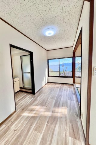 その他部屋・スペース　明るく開放感のあるリビング