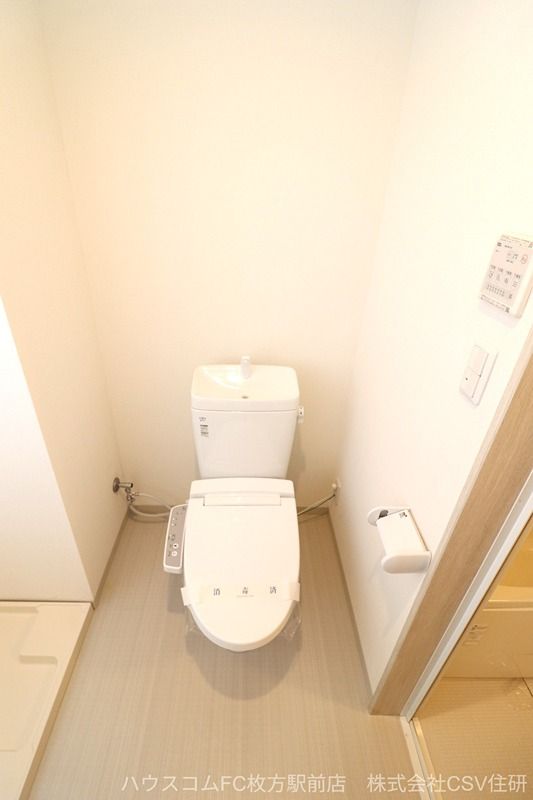 モダンアパートメント枚方岡山手のトイレ写真