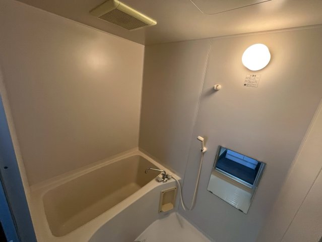 バス・シャワールーム　現況優先