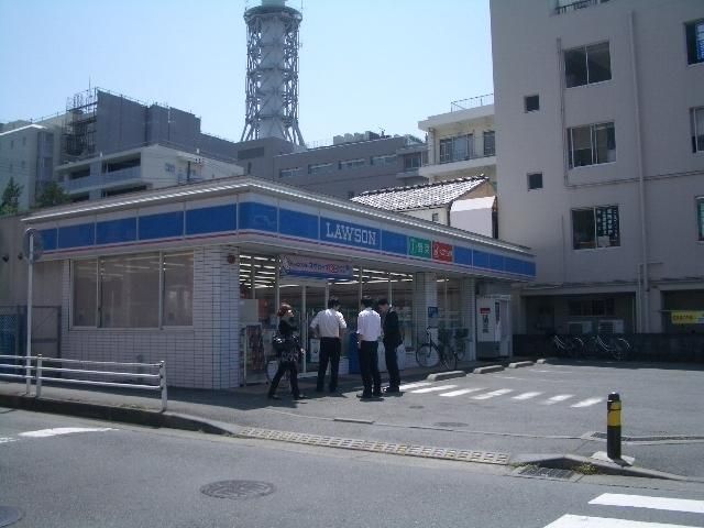 コンビニ　ローソン藤沢朝日町店（コンビニ）まで81m