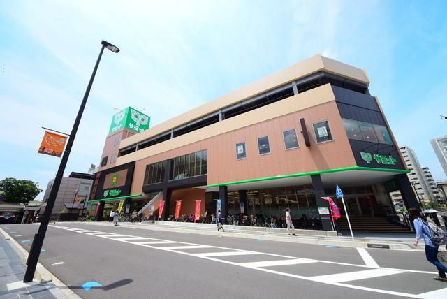 スーパー　サミットストア藤沢駅北口店（スーパー）まで568m