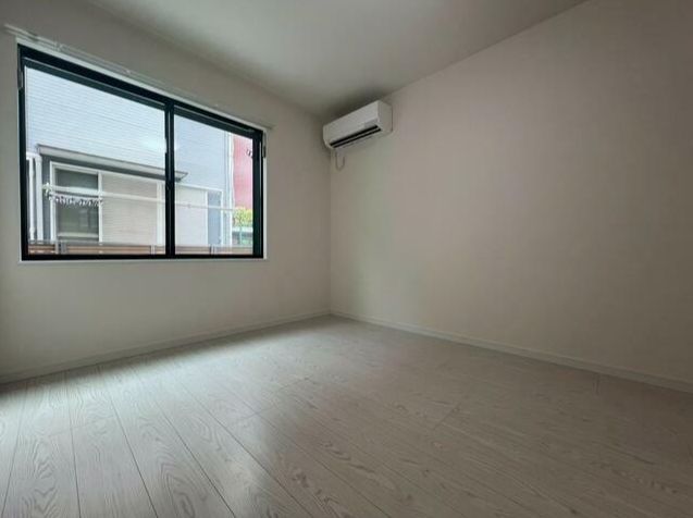 居室・リビング　6帖の洋室です