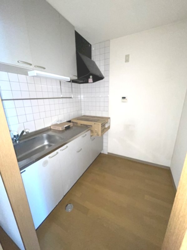 キッチン　同じ間取りの別部屋の写真です