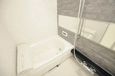 バス・シャワールーム　★追い炊き機能＆浴室乾燥機付き★