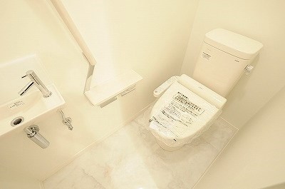 トイレ　★温水洗浄便座★