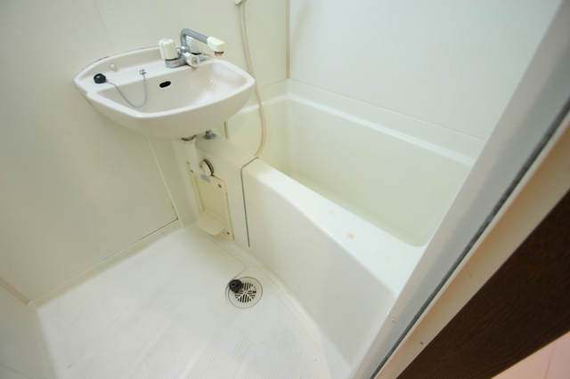 バス・シャワールーム　※別室の参考写真です。