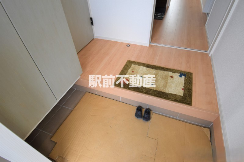Peace柳川6の玄関写真