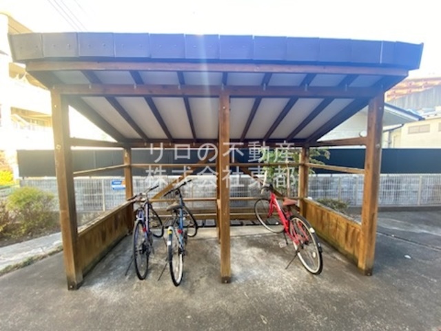 その他共有部分　自転車置き場ございます、お出かけの際にも便利ですね。