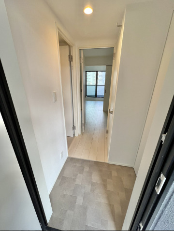 玄関　※別部屋参考写真