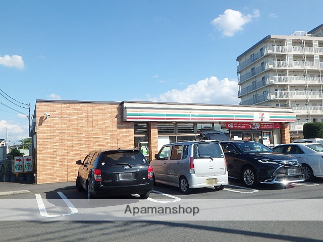 コンビニ　セブンイレブン（コンビニ）まで197m