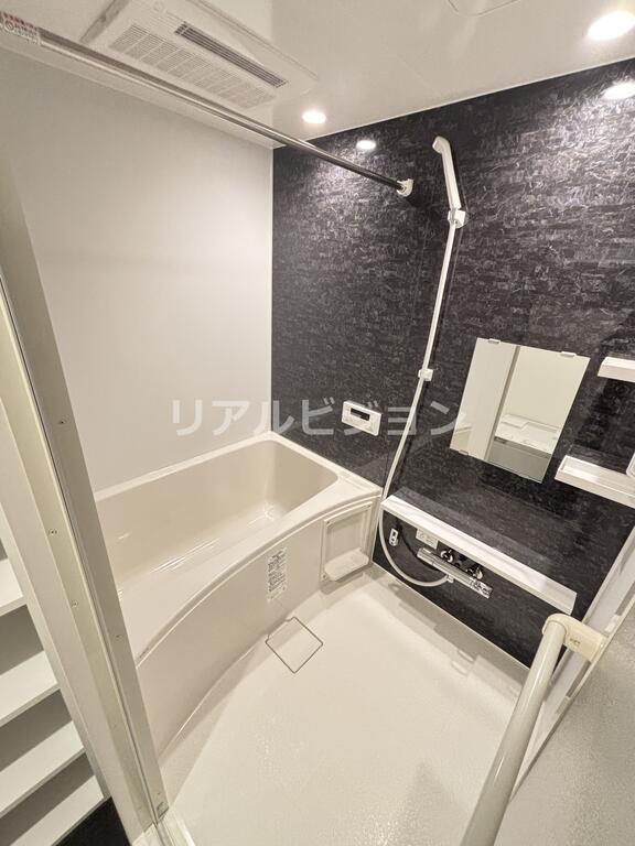 バス・シャワールーム　※こちらの写真は他部屋になり参考写真です