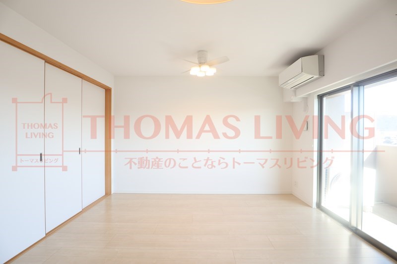 居室・リビング　※同型参考写真