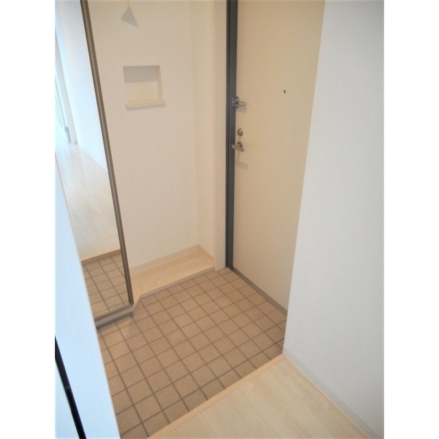 玄関　他の部屋の写真となります