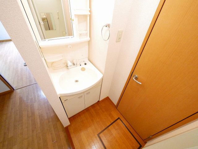 洗面設備　忙しい朝には欠かせない洗面所です