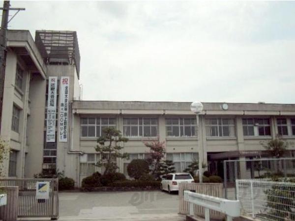 中学校　彦根中央中学校（中学校）まで190m