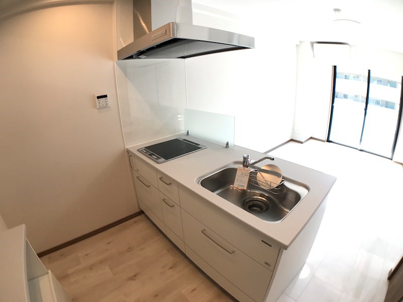 キッチン　お洒落なシステムキッチン付き毎日の料理が楽しめますね