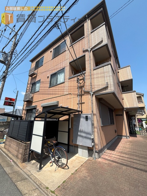 建物外観　ジュネス…フランス語で若々しさとかそういう意味らしい。。。