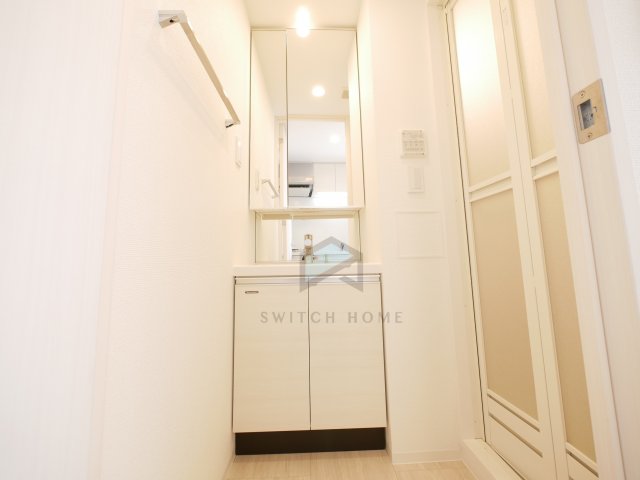 洗面設備　独立洗面台で身支度をすべて済ませてしまいましょう