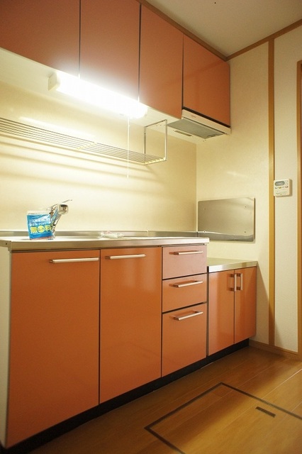 キッチン　料理好きに嬉しい、広い調理スペースを確保