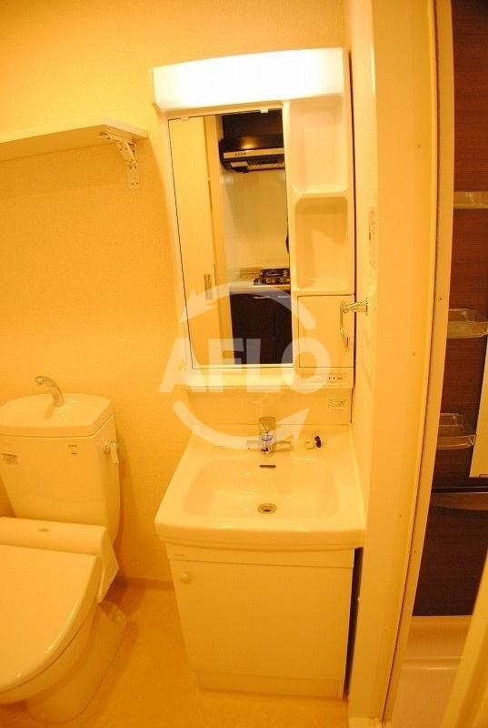 洗面設備　エステムプラザ難波WESTIIプレディア　独立洗面化粧台