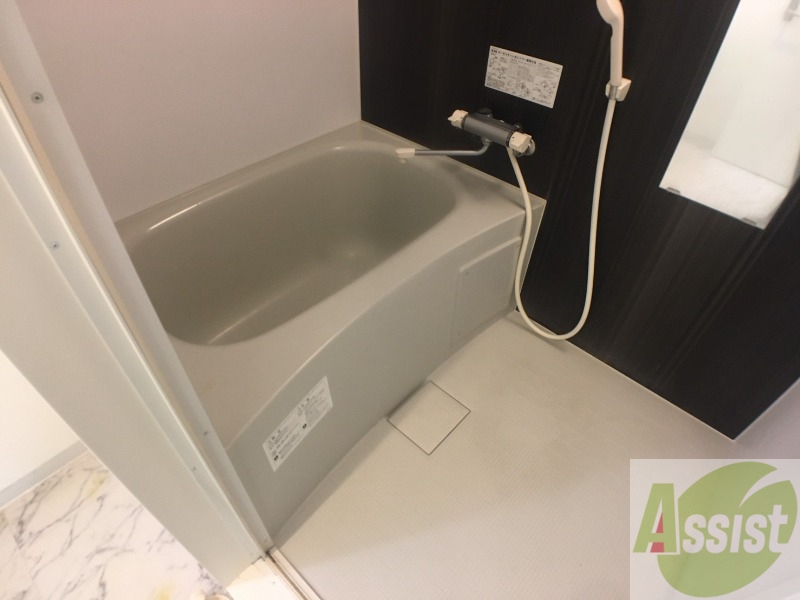 バス・シャワールーム　お風呂です。ゆっくりお風呂につかるのも体に良いですね～