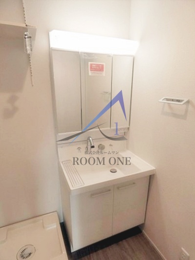 洗面設備　独立洗面台です。