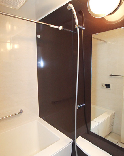 バス・シャワールーム　※別部屋の参考写真です。