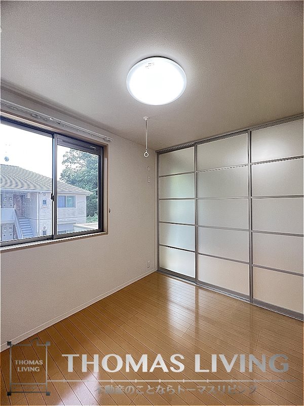 居室・リビング　人気のカウンターキッチンタイプですよ。