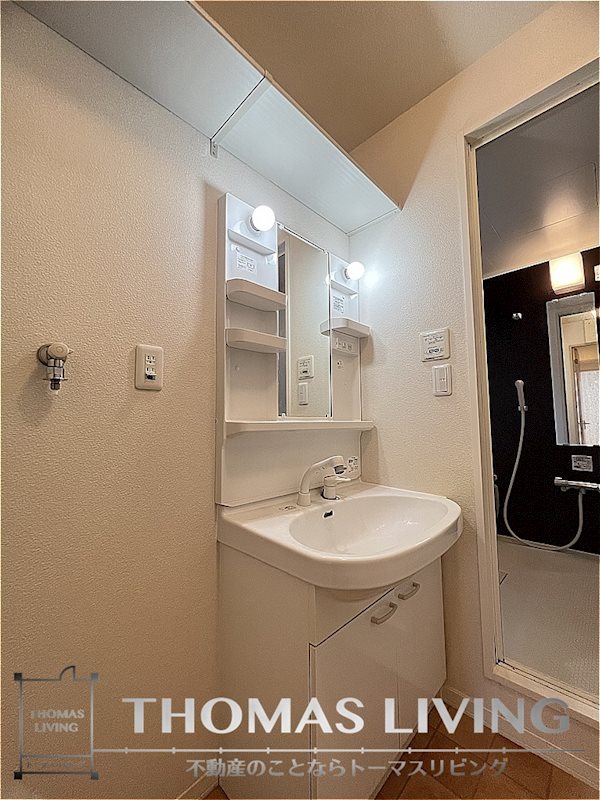 洗面設備　洗面台御座いますよ。