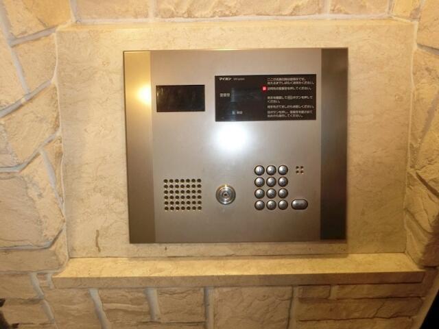 セキュリティ　モニター付きインターホンです