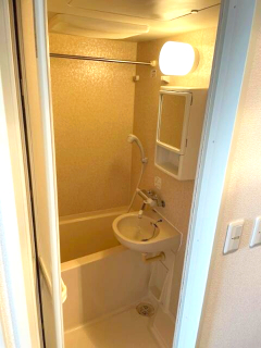 バス・シャワールーム　日々の暮らしに欠かせないお風呂です