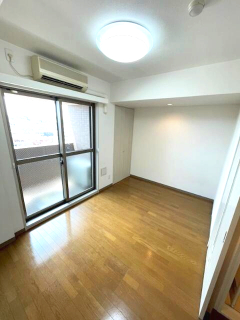 居室・リビング　個人の部屋や寝室として使える洋室です