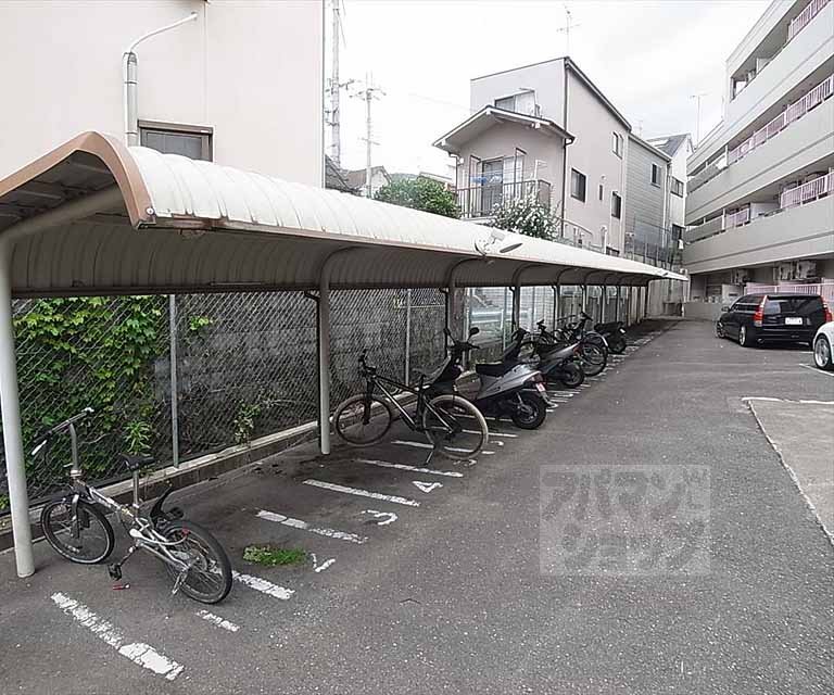 その他共有部分　駐輪スペースとなります。