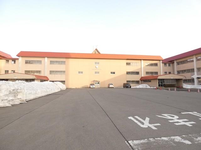小学校　弘前市立和徳小学校（小学校）まで886m