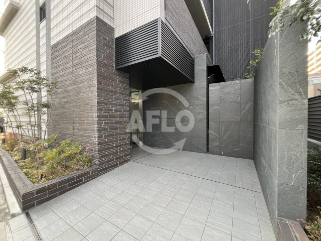 エントランス　レジュールアッシュ三国本町　エントランス