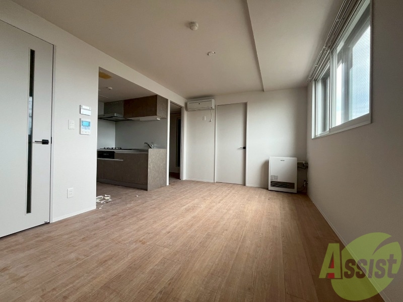 居室・リビング　白を基調とした明るい印象のお部屋になっています！