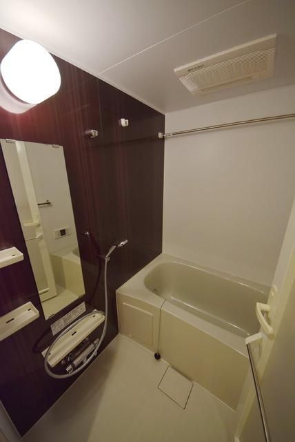 バス・シャワールーム　追焚＆浴室乾燥機能付