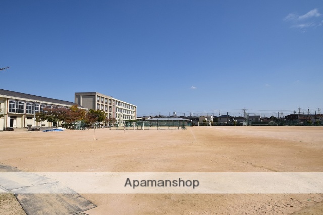 中学校　加古川市立中学校平岡南中学校（中学校）まで5238m