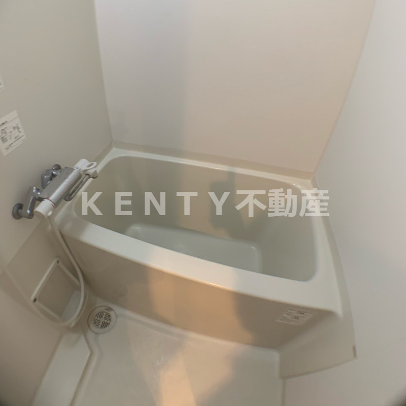 バス・シャワールーム　落ち着いた空間のお風呂です